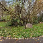Private Newly Renovated Studio W Private Parking!
