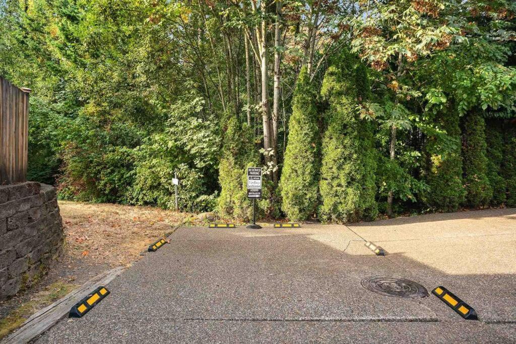 Private Newly Renovated W Private Parking! * Portland