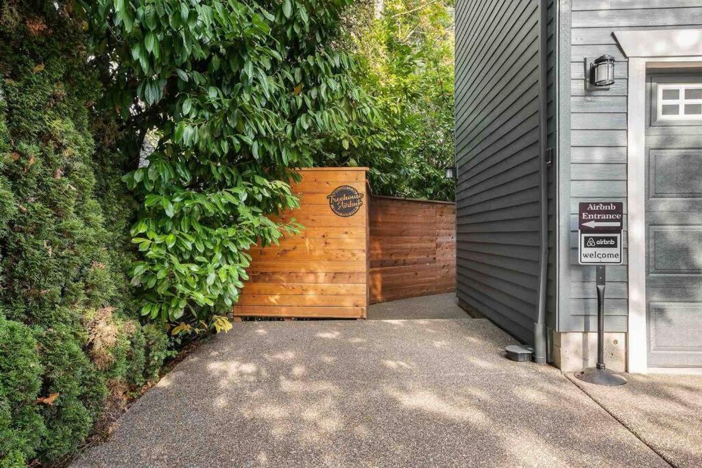 Private Newly Renovated W Private Parking! *