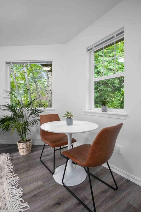 Private Newly Renovated W Private Parking! *